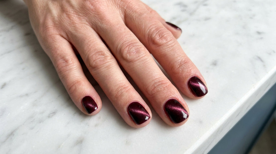 Cat-Eye & Magnetic Gel Nails at Home: The Velvet Shimmer Effect Explained